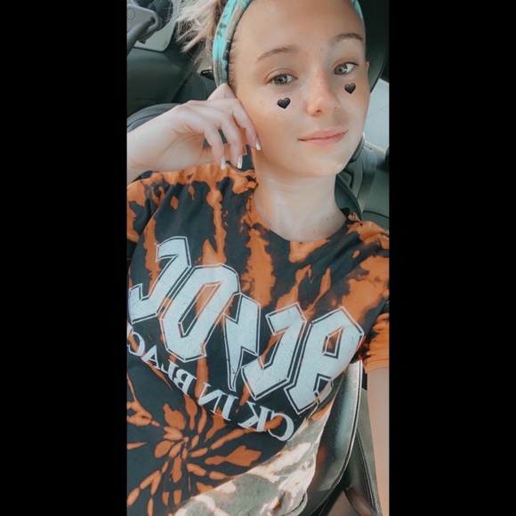 CUSTOM BLEACH TIEDYE - Picture 1 of 4